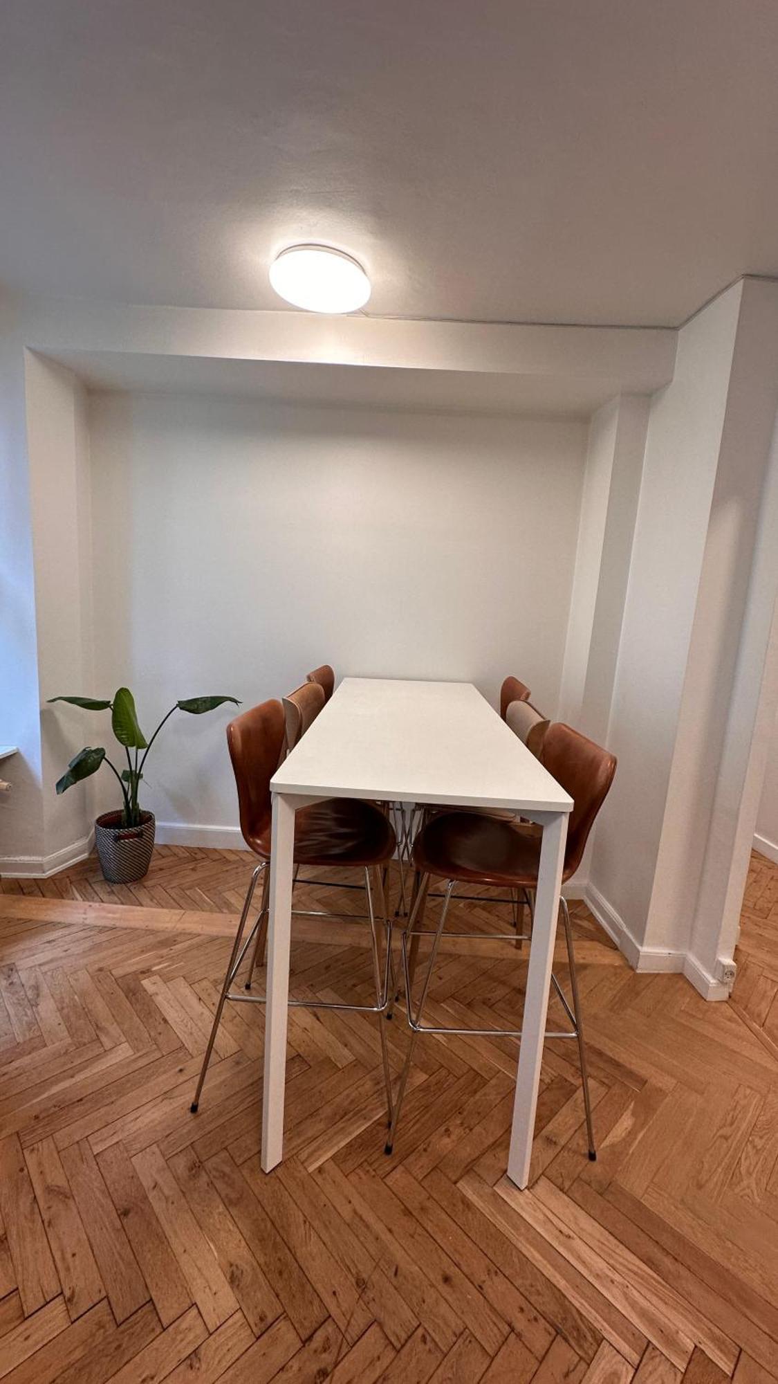1 Til 3 Apartment *